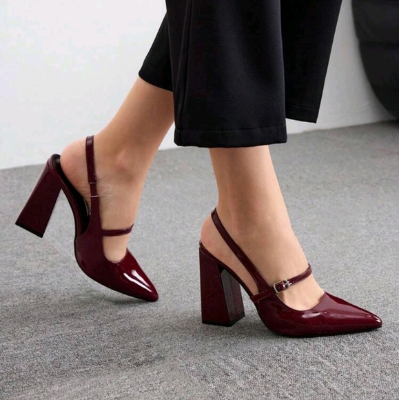 Women's Fashionable Wine Red Chunky Heel Pointed Toe Ankle Strap